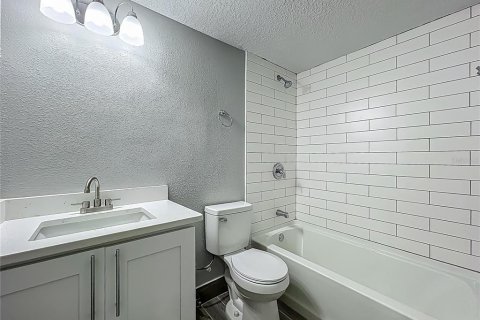 Casa en venta en Orlando, Florida, 4 dormitorios, 157.93 m2 № 1679892 - foto 27