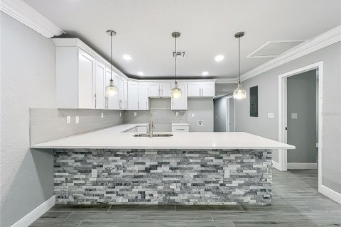Casa en venta en Orlando, Florida, 4 dormitorios, 157.93 m2 № 1679892 - foto 11