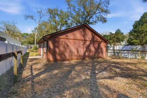 House in Sorrento, Florida 2 bedrooms, 103.03 sq.m. № 2111993 - photo 14
