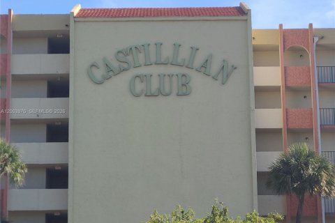 Condo in Miami, Florida, 1 bedroom  № 2068494 - photo 2