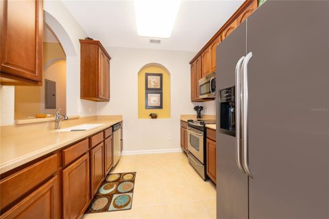 Condo in Orlando, Florida, 2 bedrooms  № 2218546 - photo 17
