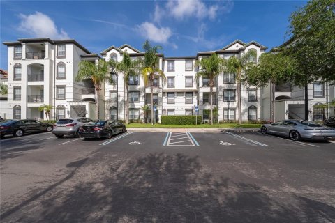 Condo in Orlando, Florida, 2 bedrooms  № 2218546 - photo 13
