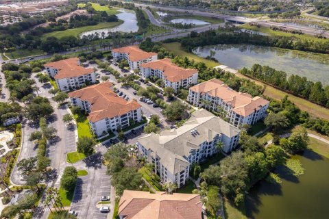Condo in Orlando, Florida, 2 bedrooms  № 2218546 - photo 6
