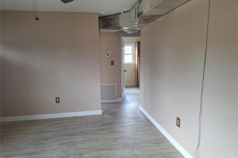 House in Seminole, Florida 3 bedrooms, 83.05 sq.m. № 2094379 - photo 6
