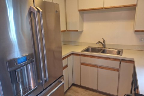 House in Seminole, Florida 3 bedrooms, 83.05 sq.m. № 2094379 - photo 2