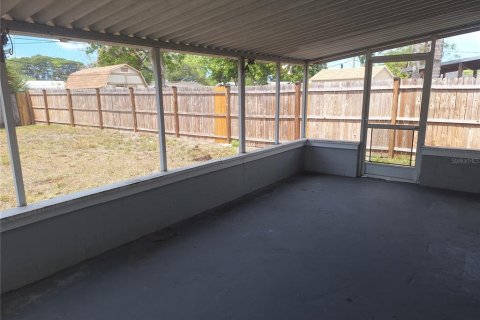 House in Seminole, Florida 3 bedrooms, 83.05 sq.m. № 2094379 - photo 19