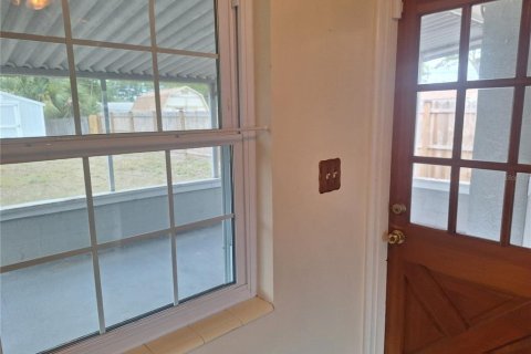 House in Seminole, Florida 3 bedrooms, 83.05 sq.m. № 2094379 - photo 17