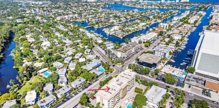 Condo in Fort Lauderdale, Florida, 1 bedroom  № 888407