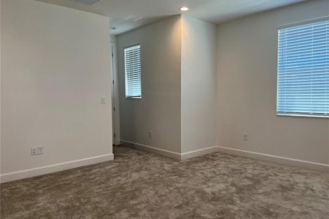 House in Wesley Chapel, Florida 5 bedrooms, 418.15 sq.m. № 1637543 - photo 5