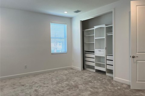 House in Wesley Chapel, Florida 5 bedrooms, 418.15 sq.m. № 1637543 - photo 6