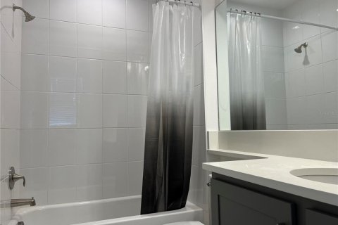 House in Wesley Chapel, Florida 5 bedrooms, 418.15 sq.m. № 1637543 - photo 7