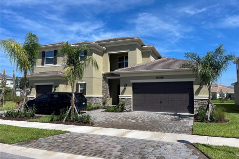 House in Wesley Chapel, Florida 5 bedrooms, 418.15 sq.m. № 1637543 - photo 1
