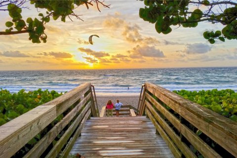 Купить кондоминиум в Юпитер, Флорида 2 спальни, 117.34м2, № 1921868 - фото 3