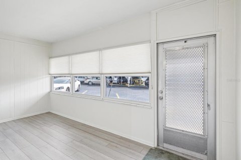 Condo in Saint Petersburg, Florida, 2 bedrooms  № 1810926 - photo 6