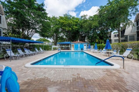 Condominio en venta en Tamarac, Florida, 1 dormitorio, 65.03 m2 № 1976453 - foto 14