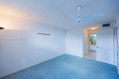 Condominio en venta en Tamarac, Florida, 1 dormitorio, 65.03 m2 № 1976453 - foto 10
