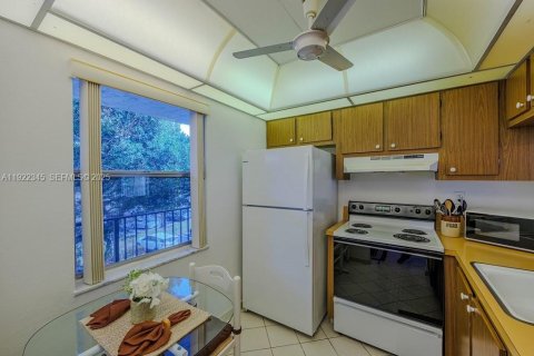 Condominio en venta en Tamarac, Florida, 1 dormitorio, 65.03 m2 № 1976453 - foto 8