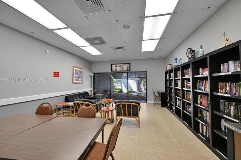 Condominio en venta en Tamarac, Florida, 1 dormitorio, 65.03 m2 № 1976453 - foto 27