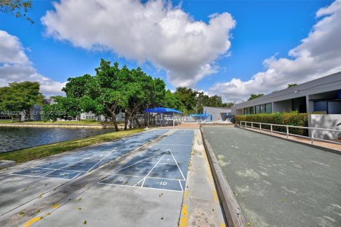 Condominio en venta en Tamarac, Florida, 1 dormitorio, 65.03 m2 № 1976453 - foto 21