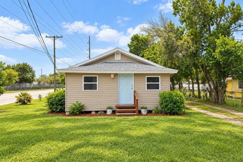 House in Auburndale, Florida 2 bedrooms, 69.86 sq.m. № 2393995 - photo 29