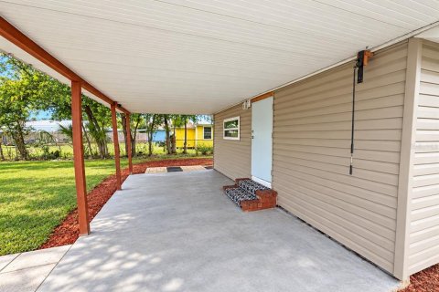 House in Auburndale, Florida 2 bedrooms, 69.86 sq.m. № 2393995 - photo 24