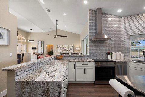 Villa ou maison à vendre à Punta Gorda, Floride: 3 chambres, 210.61 m2 № 2141889 - photo 11