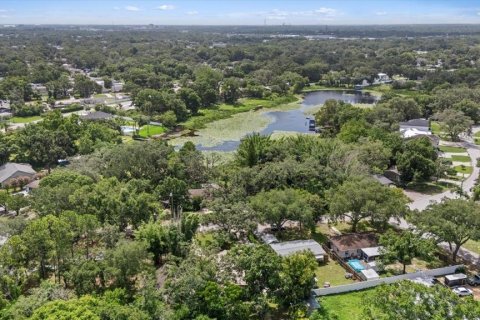 House in Tampa, Florida 3 bedrooms, 167.6 sq.m. № 2197759 - photo 6