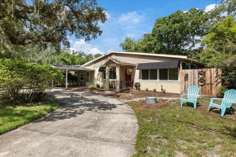 House in Tampa, Florida 3 bedrooms, 167.6 sq.m. № 2197759