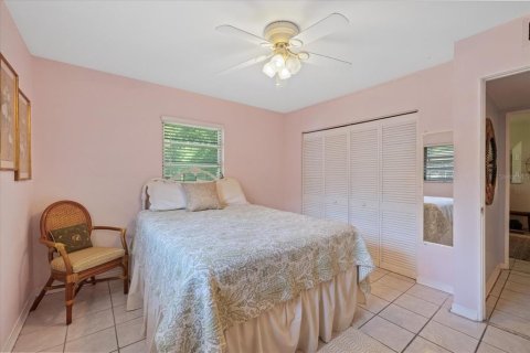 House in Tampa, Florida 3 bedrooms, 167.6 sq.m. № 2197759 - photo 28