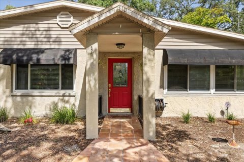 House in Tampa, Florida 3 bedrooms, 167.6 sq.m. № 2197759 - photo 3