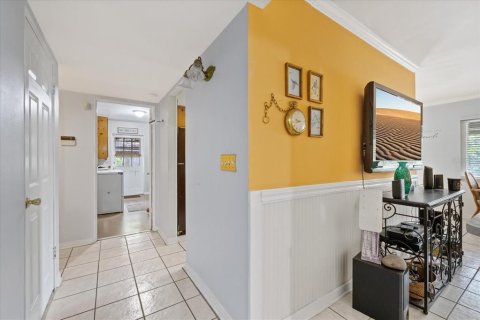 House in Tampa, Florida 3 bedrooms, 167.6 sq.m. № 2197759 - photo 14