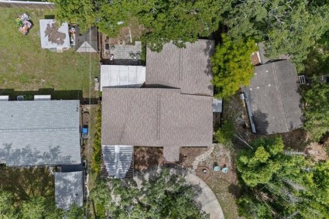 House in Tampa, Florida 3 bedrooms, 167.6 sq.m. № 2197759 - photo 4