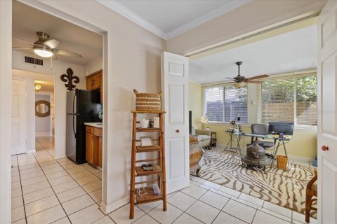 House in Tampa, Florida 3 bedrooms, 167.6 sq.m. № 2197759 - photo 16