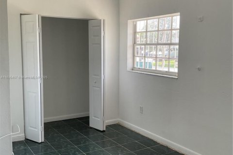 House in Cutler Bay, Florida 4 bedrooms, 202.53 sq.m. № 1937270 - photo 23