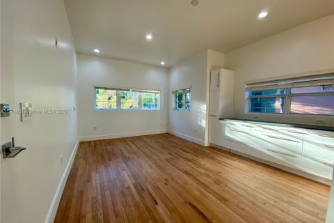 Купить кондоминиум в Майами-Бич, Флорида 1 спальня, 60.39м2, № 1958285 - фото 4