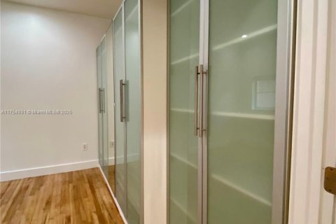 Купить кондоминиум в Майами-Бич, Флорида 1 спальня, 60.39м2, № 1958285 - фото 9