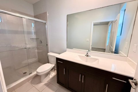 Touwnhouse à louer à Miami, Floride: 3 chambres, 154.4 m2 № 2003389 - photo 12