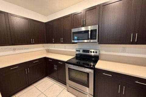 Touwnhouse à louer à Miami, Floride: 3 chambres, 154.4 m2 № 2003389 - photo 5