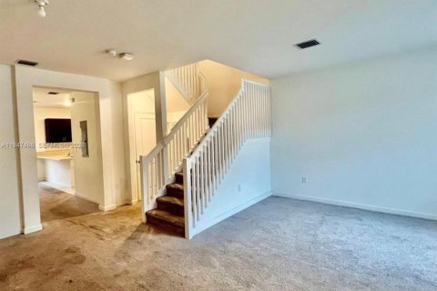 Townhouse in Miami, Florida 3 bedrooms, 154.4 sq.m. № 2003389 - photo 3