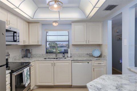 Condominio en venta en Venice, Florida, 2 dormitorios, 110.18 m2 № 2165900 - foto 13