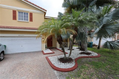 Villa ou maison à vendre à Miami Gardens, Floride: 6 chambres, 313.92 m2 № 1979209 - photo 2