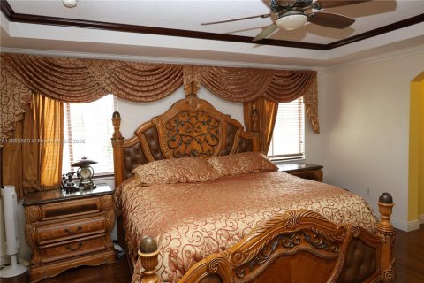 Villa ou maison à vendre à Miami Gardens, Floride: 6 chambres, 313.92 m2 № 1979209 - photo 21