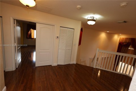 Villa ou maison à vendre à Miami Gardens, Floride: 6 chambres, 313.92 m2 № 1979209 - photo 28