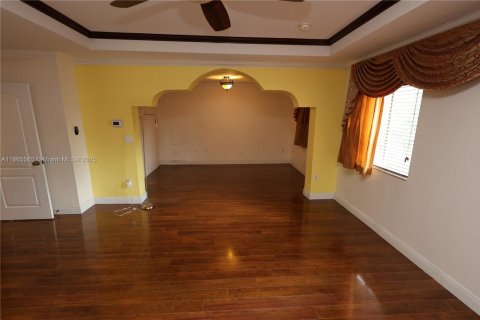 Villa ou maison à vendre à Miami Gardens, Floride: 6 chambres, 313.92 m2 № 1979209 - photo 25