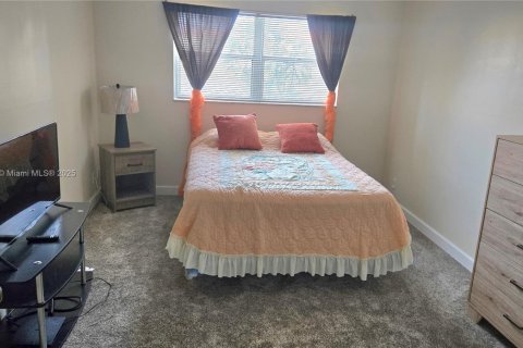 Condo in Sunrise, Florida, 1 bedroom  № 1809231 - photo 13