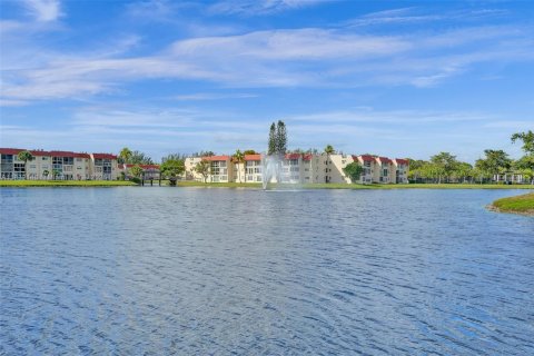 Condo in Sunrise, Florida, 1 bedroom  № 1809231 - photo 21