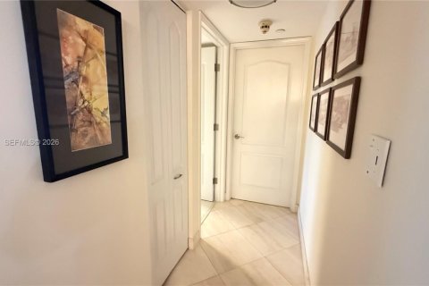 Condominio en venta en Miami Beach, Florida, 2 dormitorios, 126.35 m2 № 2009948 - foto 28