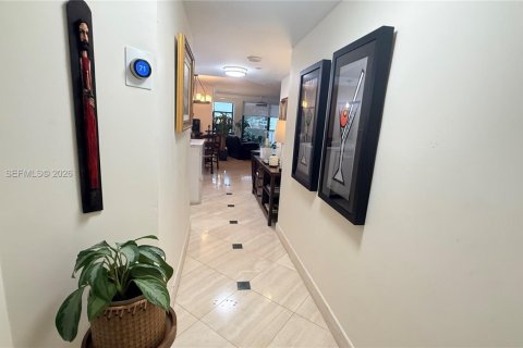 Condominio en venta en Miami Beach, Florida, 2 dormitorios, 126.35 m2 № 2009948 - foto 6