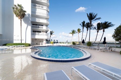 Copropriété à vendre à Pompano Beach, Floride: 2 chambres, 121.7 m2 № 1994570 - photo 19