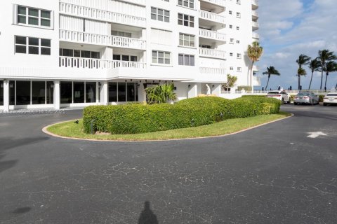Copropriété à vendre à Pompano Beach, Floride: 2 chambres, 121.7 m2 № 1994570 - photo 18